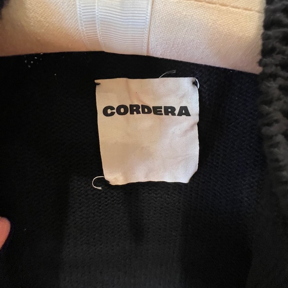 Cordera Top/Sweater - Cropped, Black - Picture 3 of 11